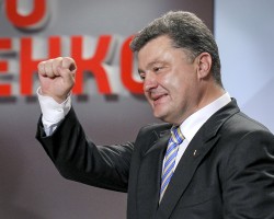 Порошенко с победой на выборах поздравил почти весь бывший СССР